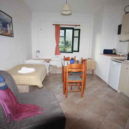 Cyclades Beach Apartments Chrisopigi  Exterior foto